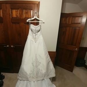 Morilee Wedding Gown Size 10-12